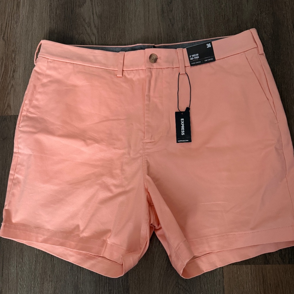 NWT Express 6" Comfort Waist Hyper Stretch Slim Chino Shorts 36 Peach Mid-Thigh